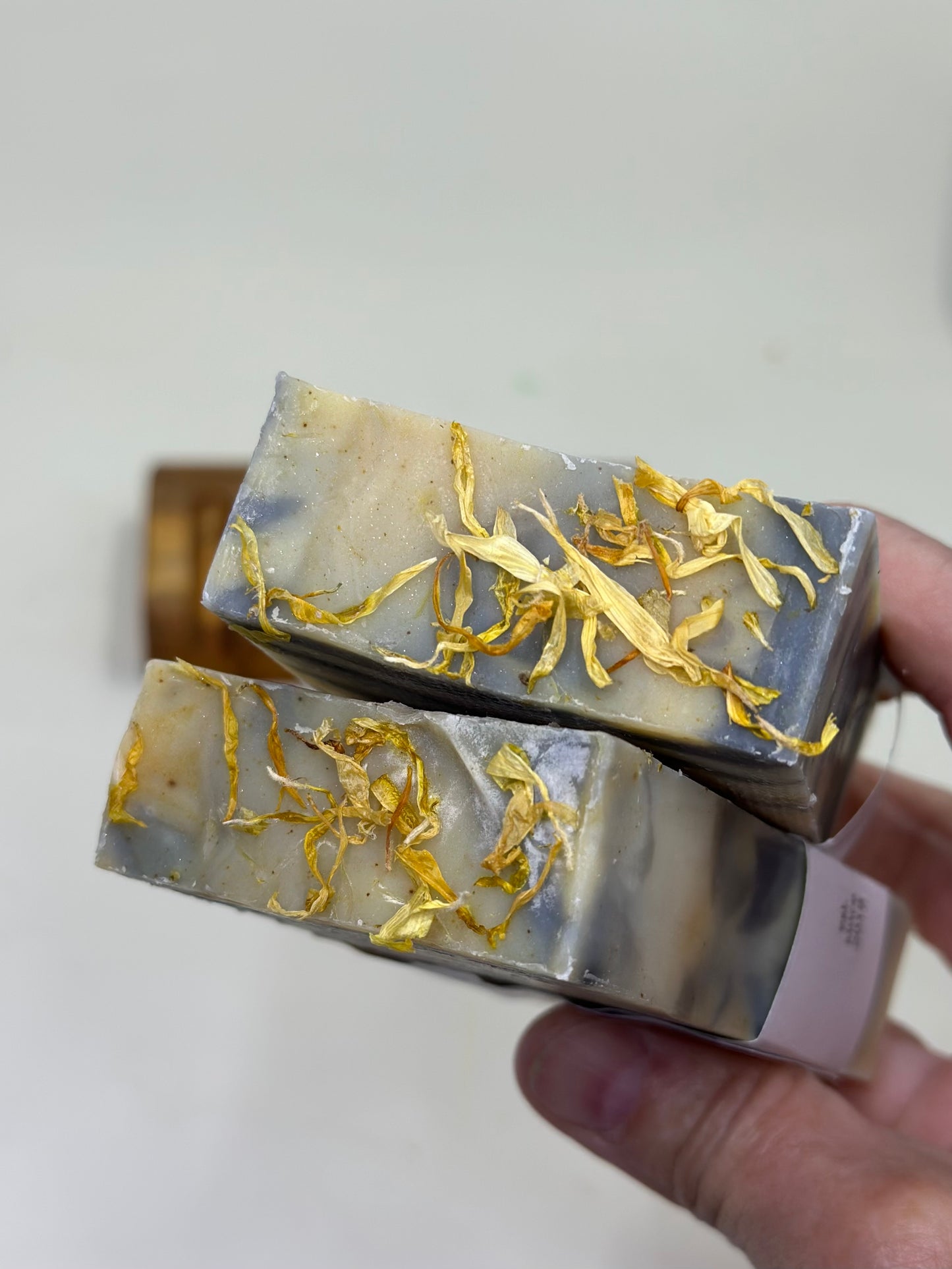 Tea Tree, Turmeric & Charcoal