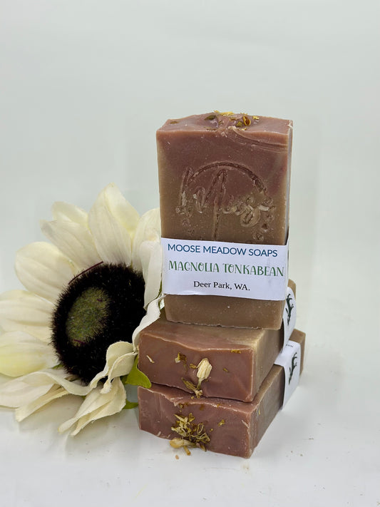 Magnolia & Tonka Bean